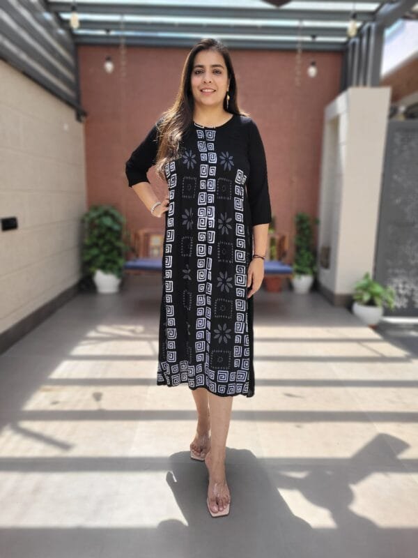 Stylish & Comfortable Middi Gown